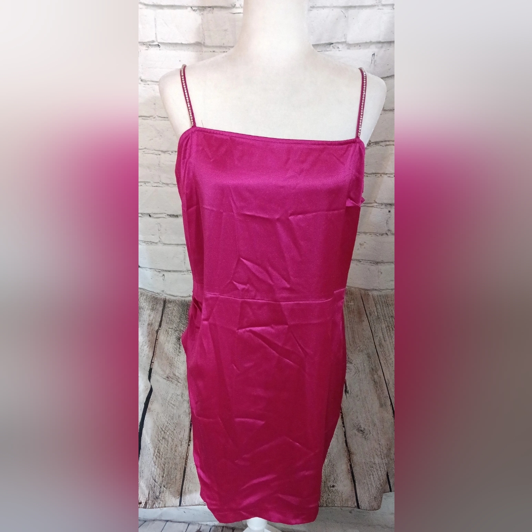 Chic Fuchsia Mini Dress